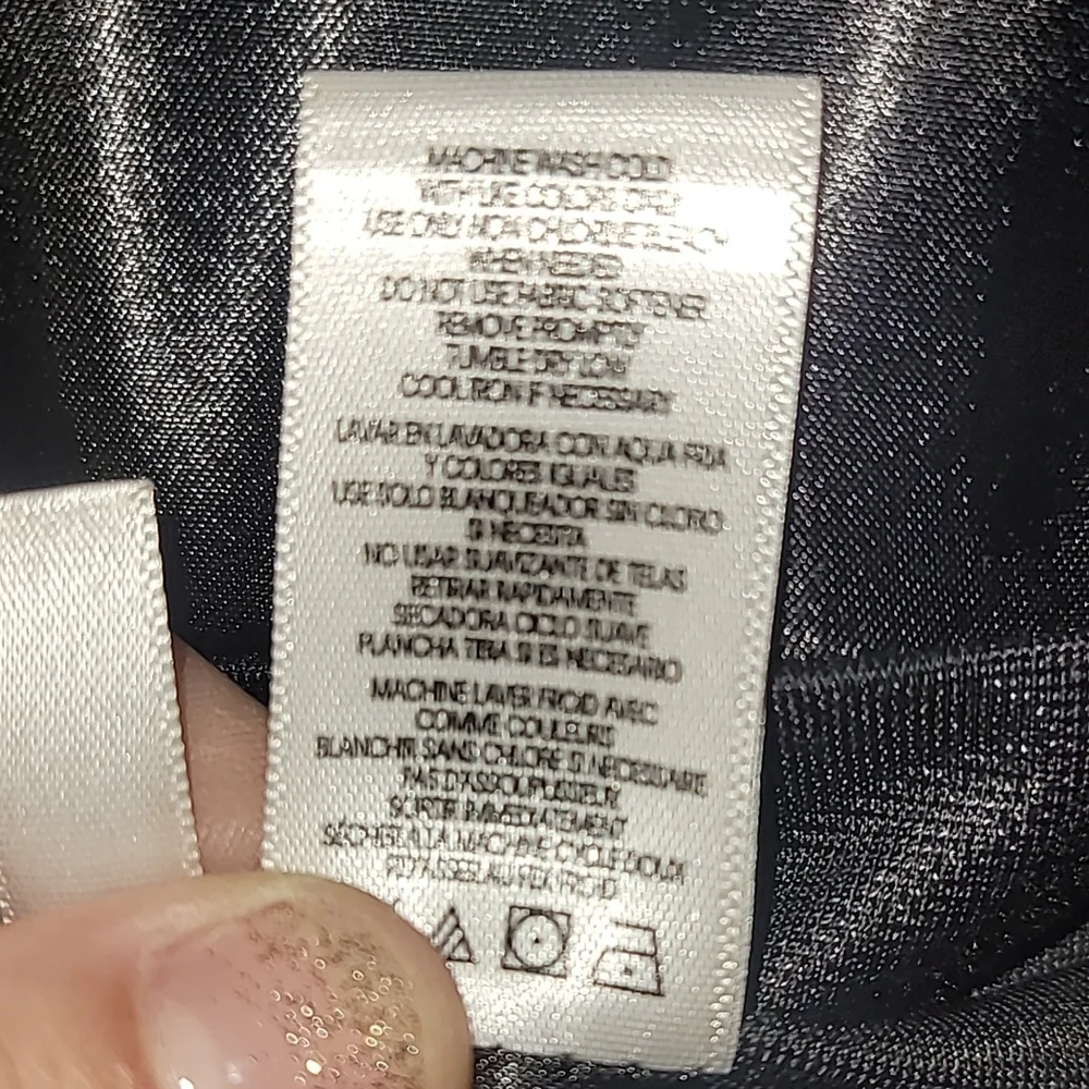 Calvin Klein Black Puffer Vest with Diamond Quilting and High Collar - Picture 12 of 14